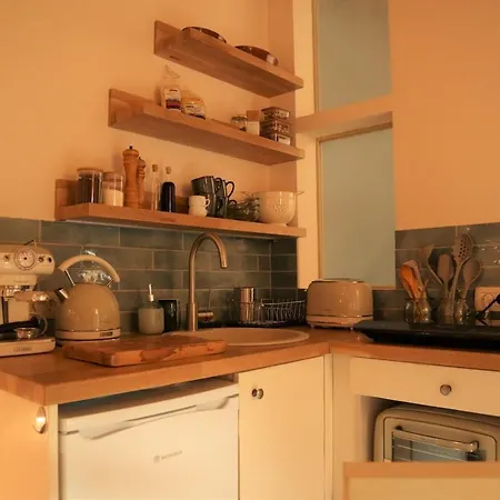 The Tiny Dependance * Αργοστόλι