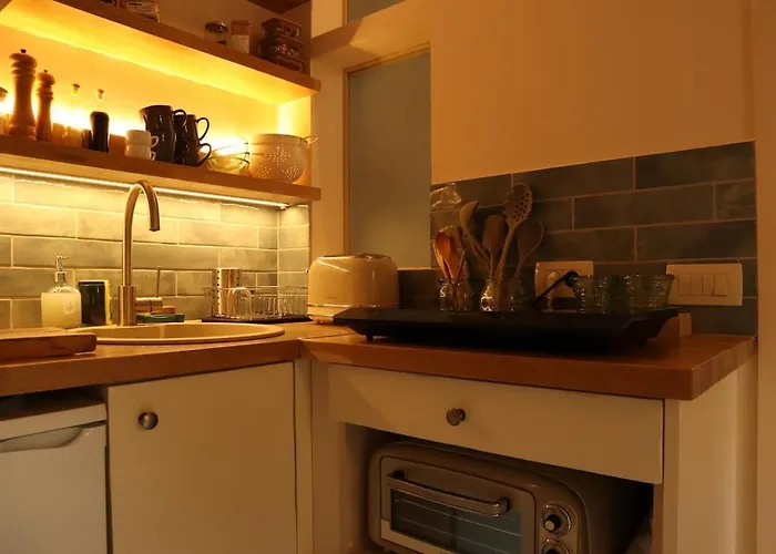 The Tiny Dependance * Αργοστόλι