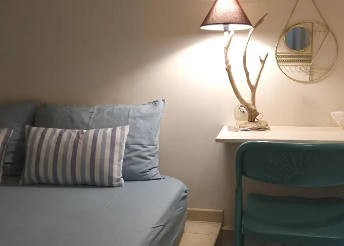 The Tiny Dependance *