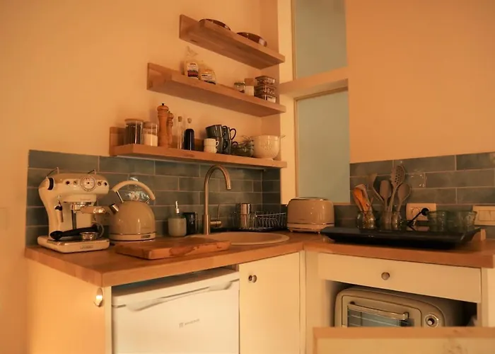 The Tiny Dependance * Αργοστόλι